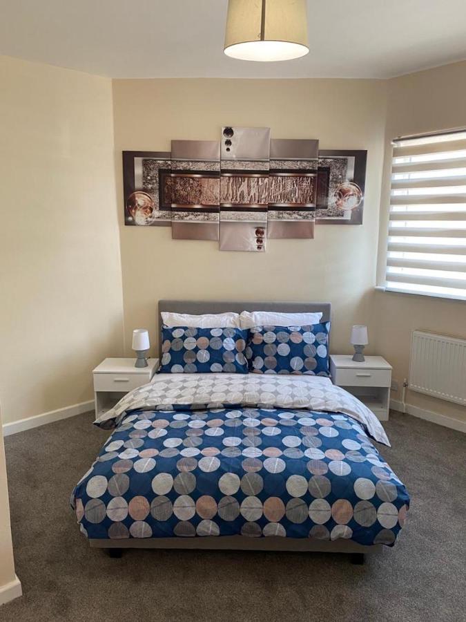 Excellent And Amazing Apartment With Private Parking Gillingham  Kültér fotó