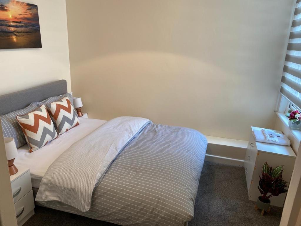 Excellent And Amazing Apartment With Private Parking Gillingham  Kültér fotó